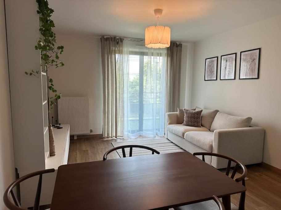 Suite Alya Appartement Proche Disneyland 마그니 르 홍그르 외부 사진
