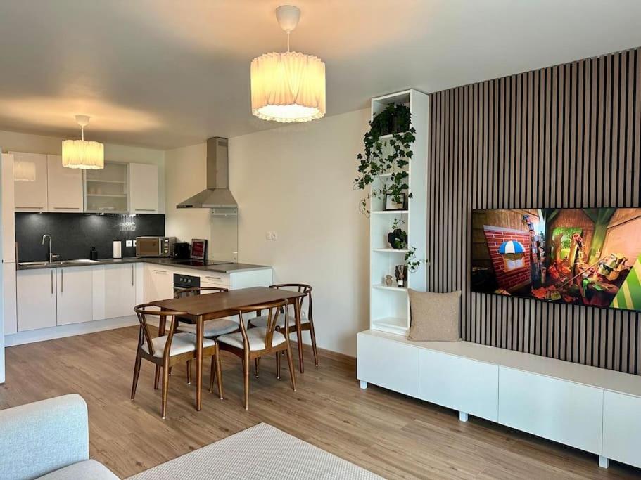 Suite Alya Appartement Proche Disneyland 마그니 르 홍그르 외부 사진