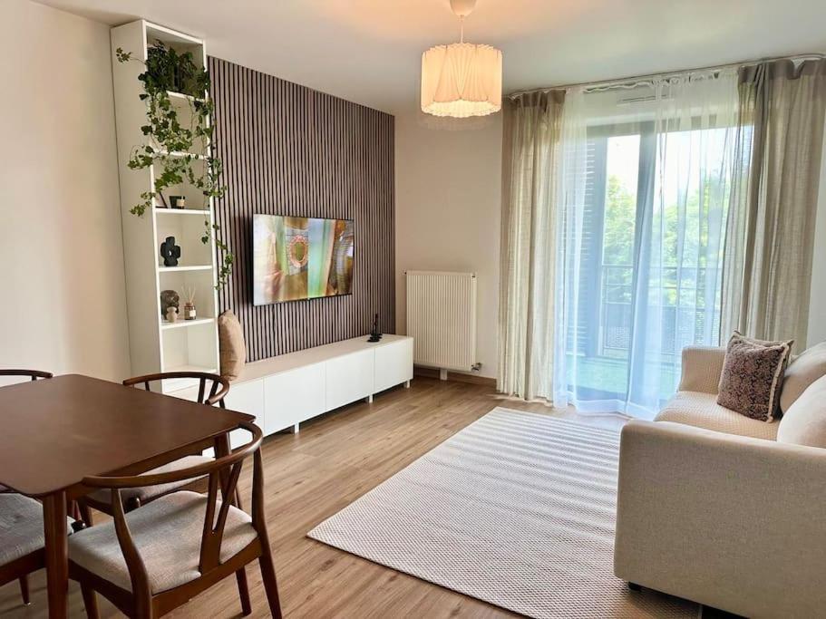 Suite Alya Appartement Proche Disneyland 마그니 르 홍그르 외부 사진