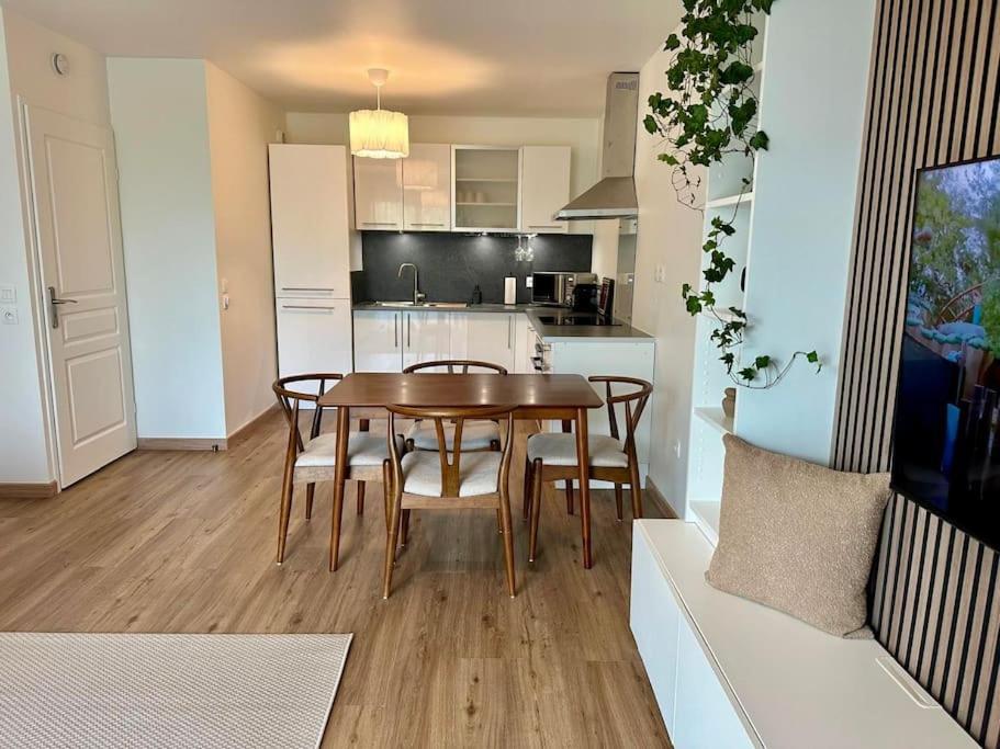 Suite Alya Appartement Proche Disneyland 마그니 르 홍그르 외부 사진