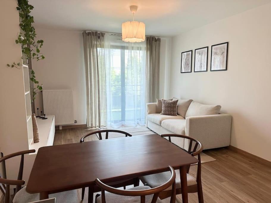 Suite Alya Appartement Proche Disneyland 마그니 르 홍그르 외부 사진